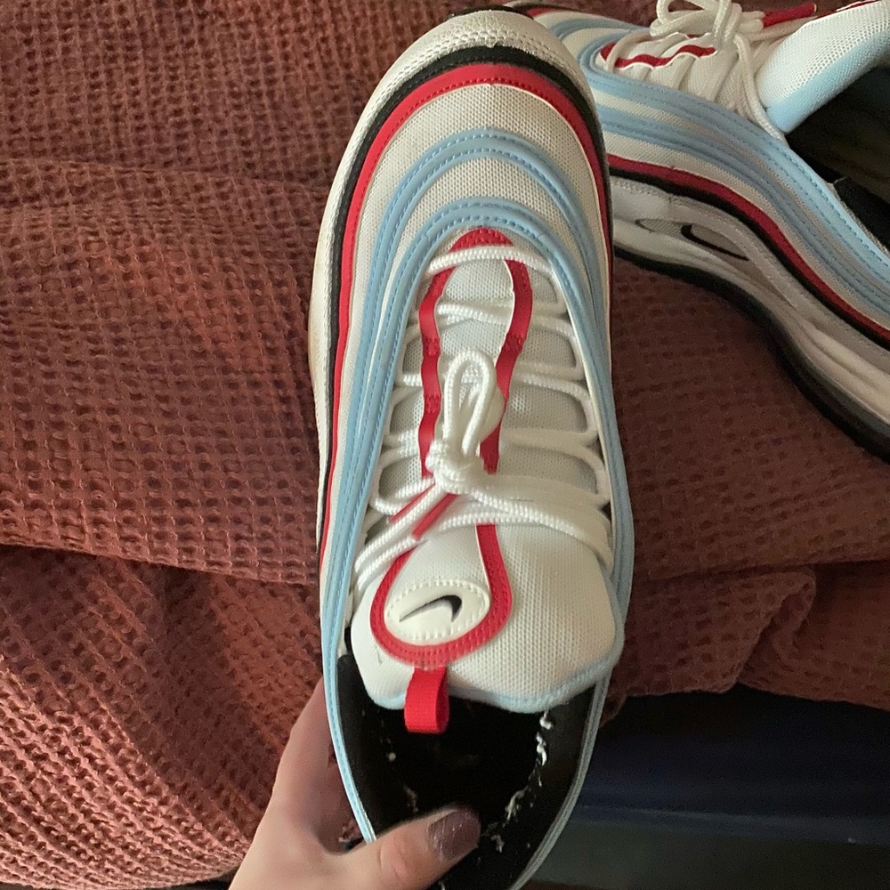 Men’s 11.5 Nike sneakers